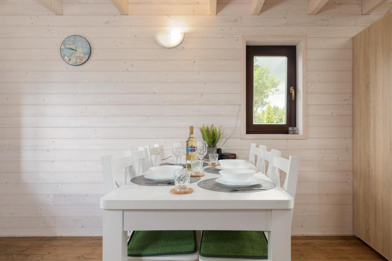 Strzezenice Domek Wakacyjny By Noclegi Renters Exteriör bild